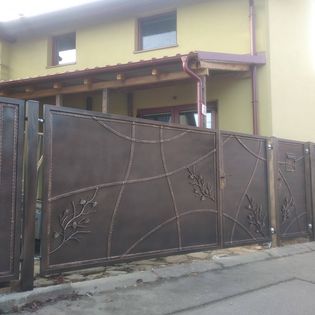 Brána